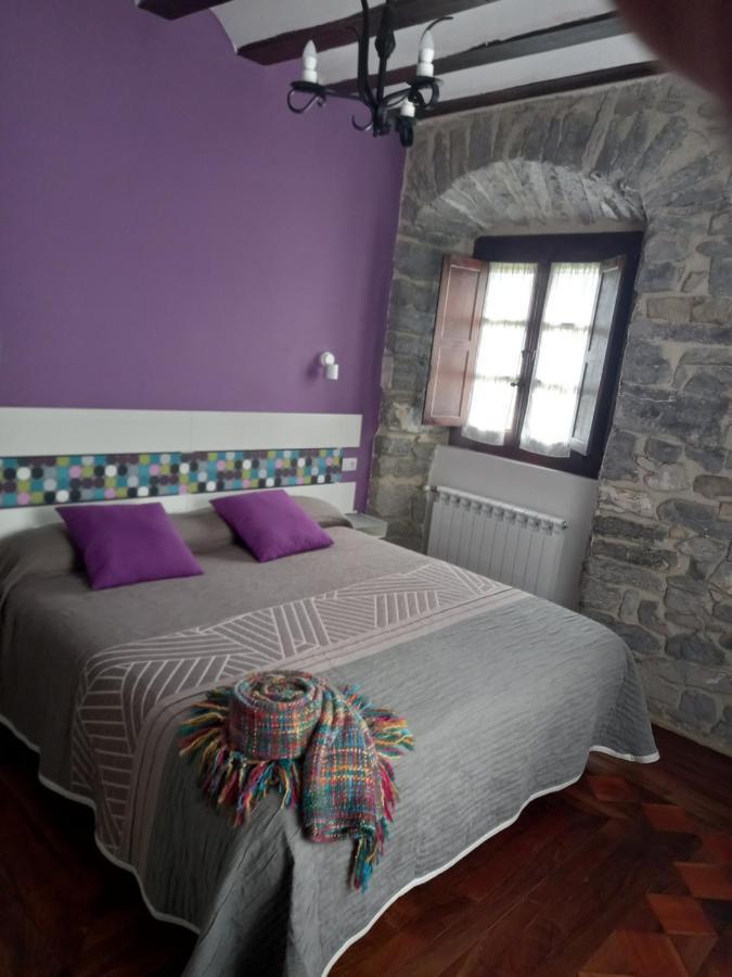 Hotel Dona Lola Izarra Buitenkant foto